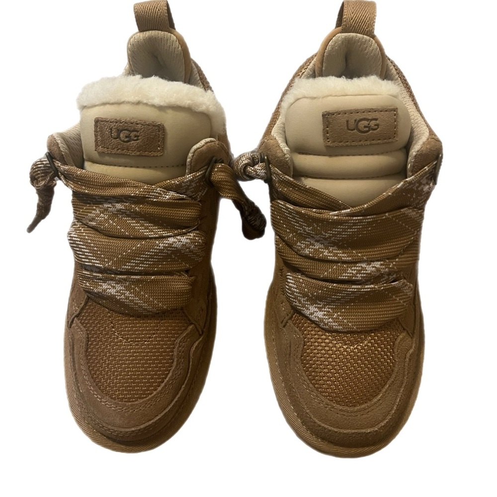 UGG Beige Sole Sneakers Lowmel